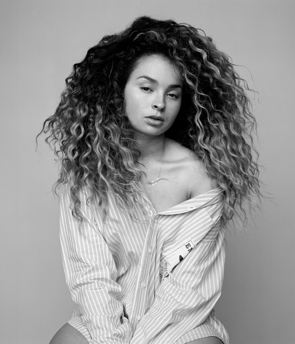 Элла Эйр (Ella Eyre)