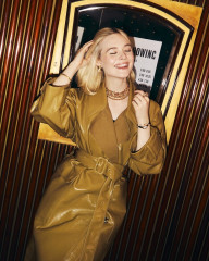 Elle Fanning for Cartier Grain De Cafe Campaign 2024 фото №1406777