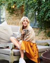 Ellie Goulding by Issy Croker for You Magazine (August 2021) фото №1305735