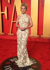 Ellie Goulding – Vanity Fair Oscar Party in Beverly Hills фото №1391126
