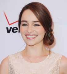 Emilia Clarke фото №693779