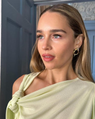 Emilia Clarke – Portraites Shoot, July 2024 фото №1399587