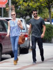 Emily VanCamp - Hollywood 05/21/2014 фото №1261465