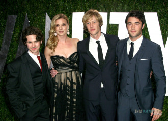 Emily VanCamp - Vanity Fair Oscar Party in LA 02/26/2012 фото №1281373