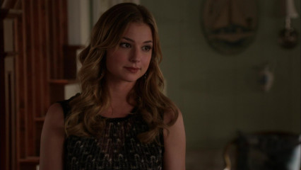 Emily VanCamp - Revenge (2013) 2x13 'Union' фото №1260817