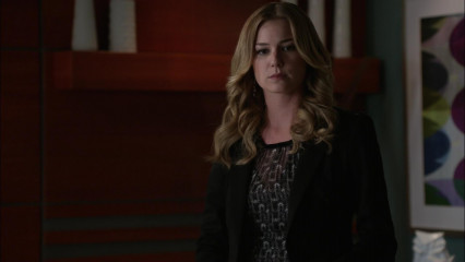 Emily VanCamp - Revenge (2013) 2x13 'Union' фото №1260816