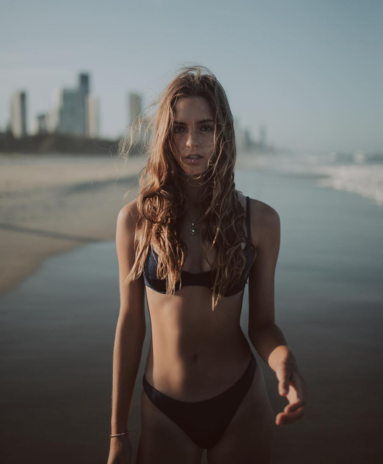 Эмили Фелд (Emily Feld)