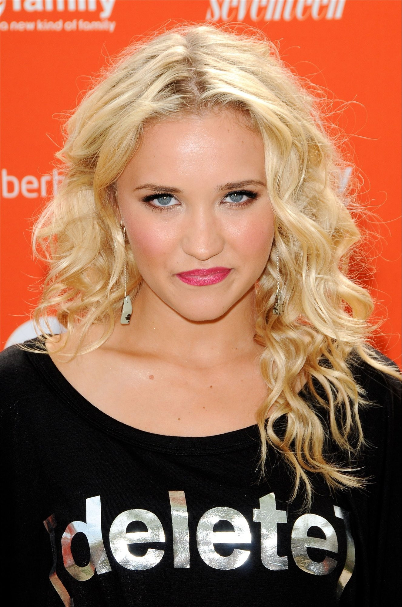 Эмили Осмент (Emily Osment)