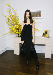 Emily Ratajkowski - Family Style x BR Celebrates Issue No. 1 in NY 03/12/2024 фото №1395124