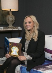 Emma Bunton - Sainsburys Make Believe Tea Party 02/16/2016 фото №1095053