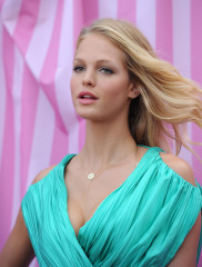 Erin Heatherton фото №517709