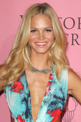 Erin Heatherton фото №521496