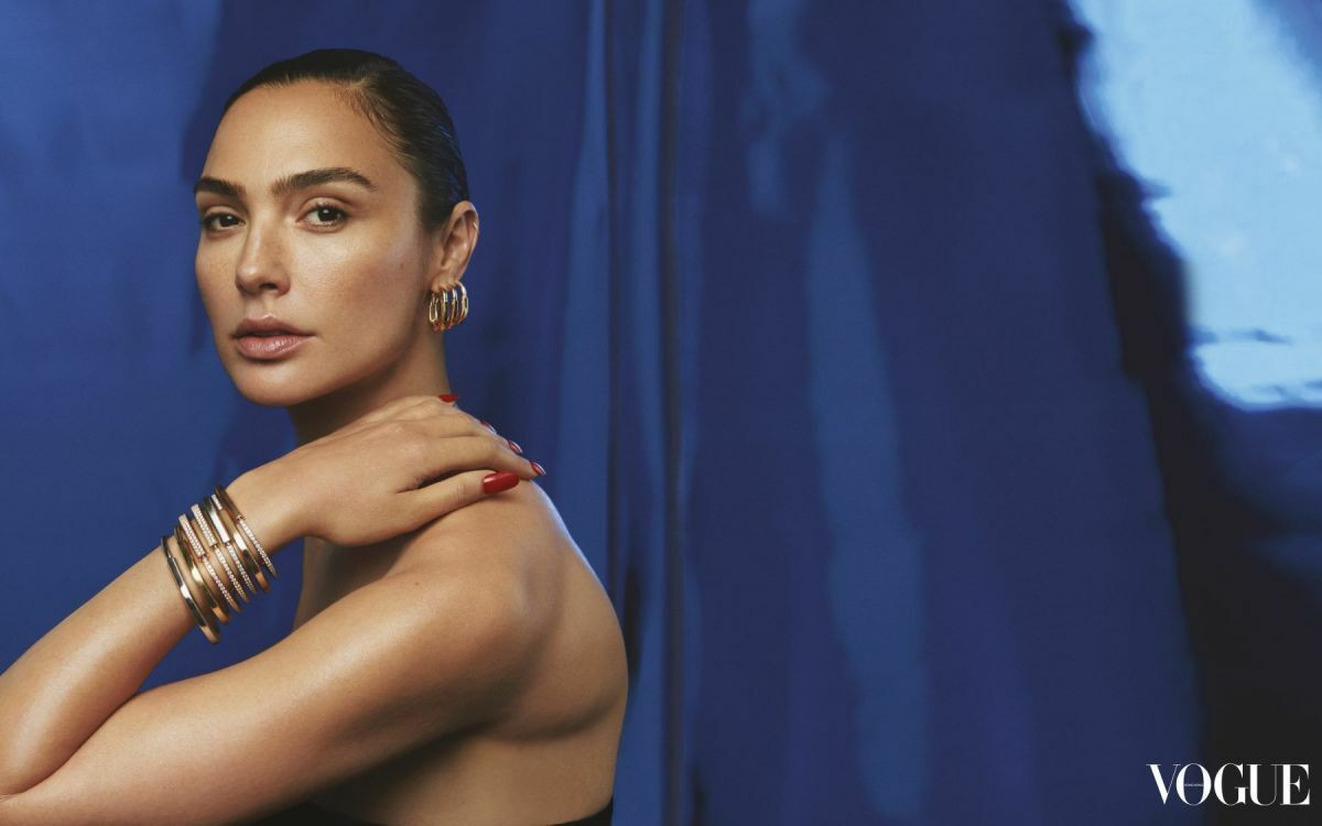 Галь Гадот - Gal Gadot фото №1374582 - Gal Gadot ~ Vogue Hong Kong July 2023