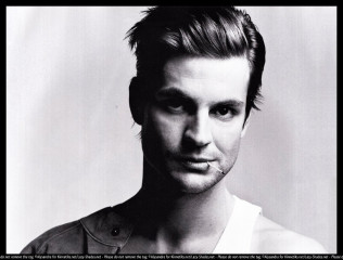 Gale Harold фото №667813