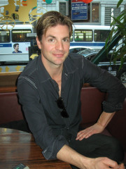 Gale Harold фото №672991