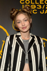 Gigi Hadid – Marc Jacobs Redux Grunge Collection Opening in NY 12/03/2018 фото №1123381