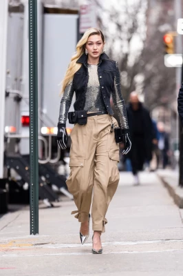 Gigi Hadid - New York 01/17/2023 фото №1362531