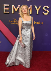 Gillian Anderson – at 76th Emmy Awards at Peacock Theatre in Los Angeles фото №1403140