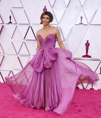 Halle Berry - 93rd Annual Academy Awards, Los Angeles | 04.25.2021 фото №1295707