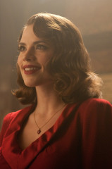 Hayley Atwell - Captain America: The First Avenger (2011) фото №1216357