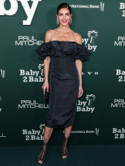 Hilary Rhoda – Baby2Baby Gala in Los Angeles фото №1380754