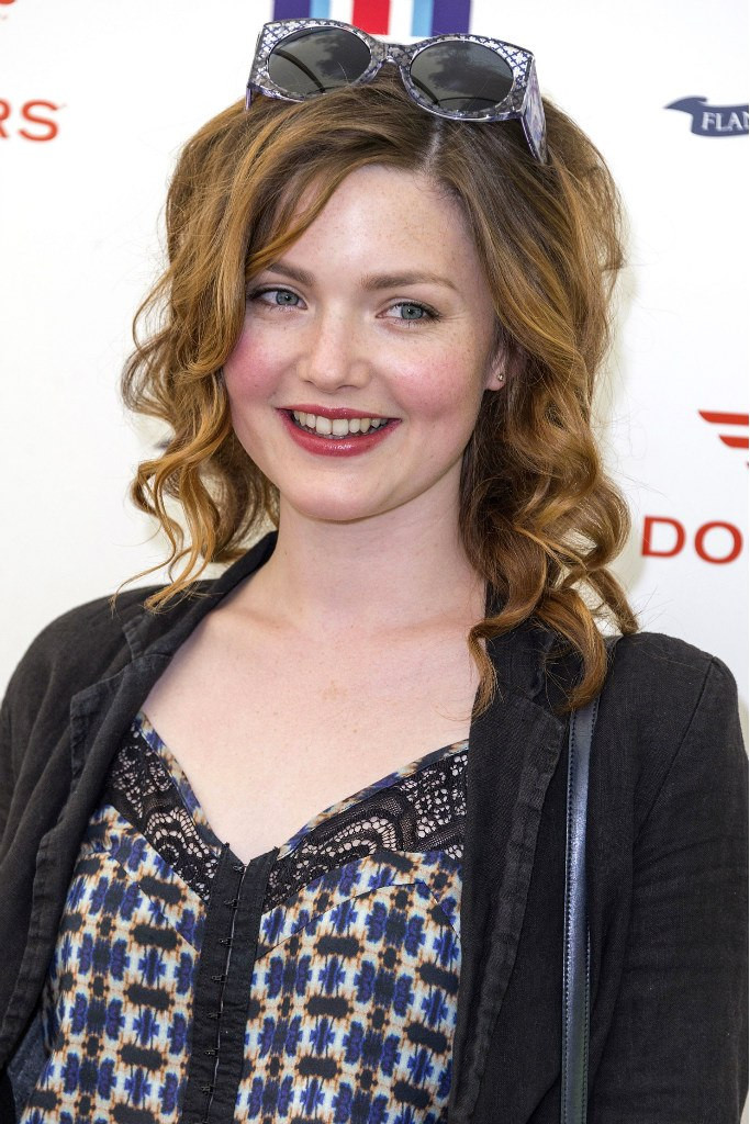 Холлидей Грейнджер (Holliday Grainger)