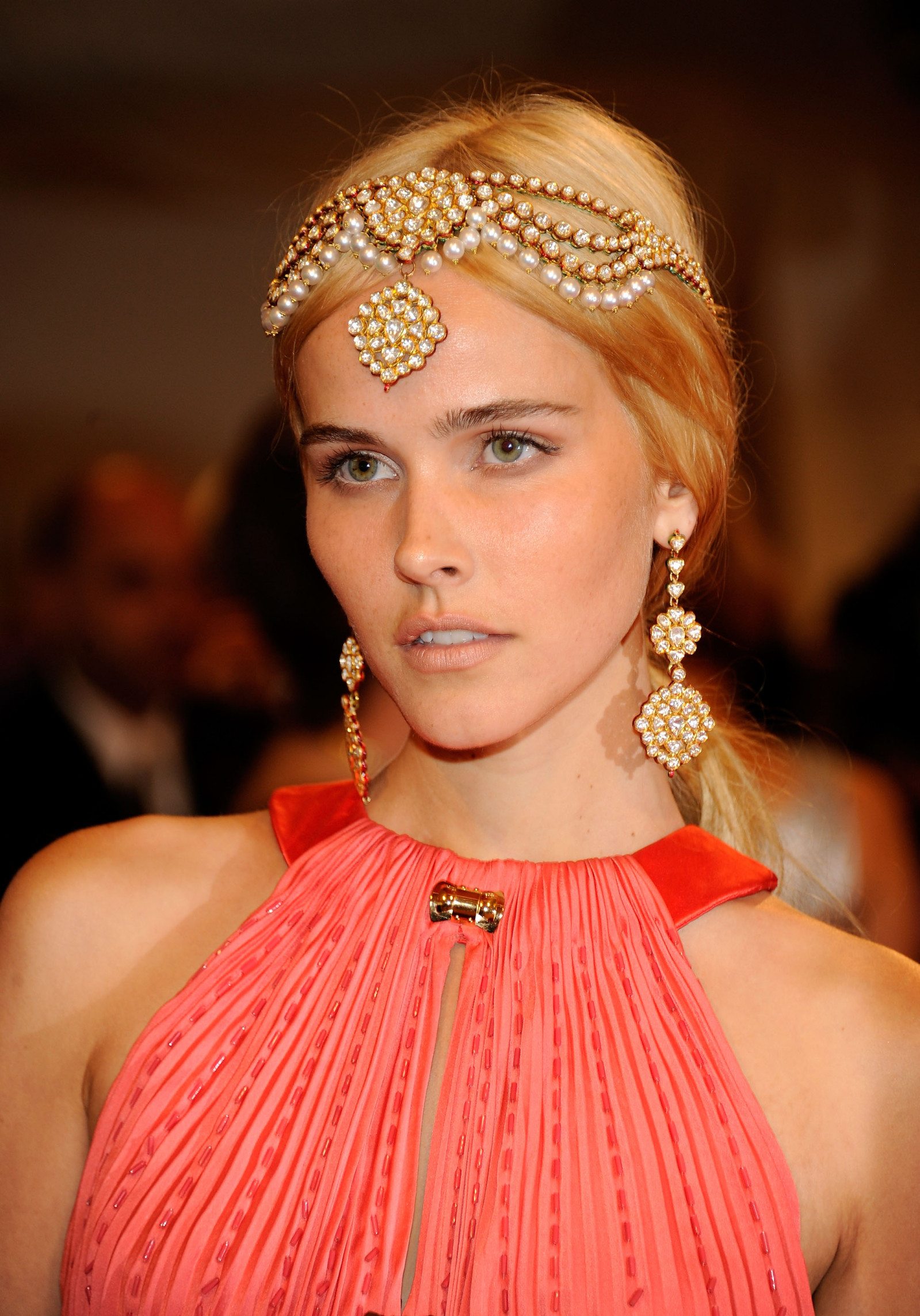 Изабель Лукас (Isabel Lucas)