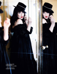 Isabelle Adjani ~ Madame Figaro Novembre 2022 by Esther Haase фото №1374720