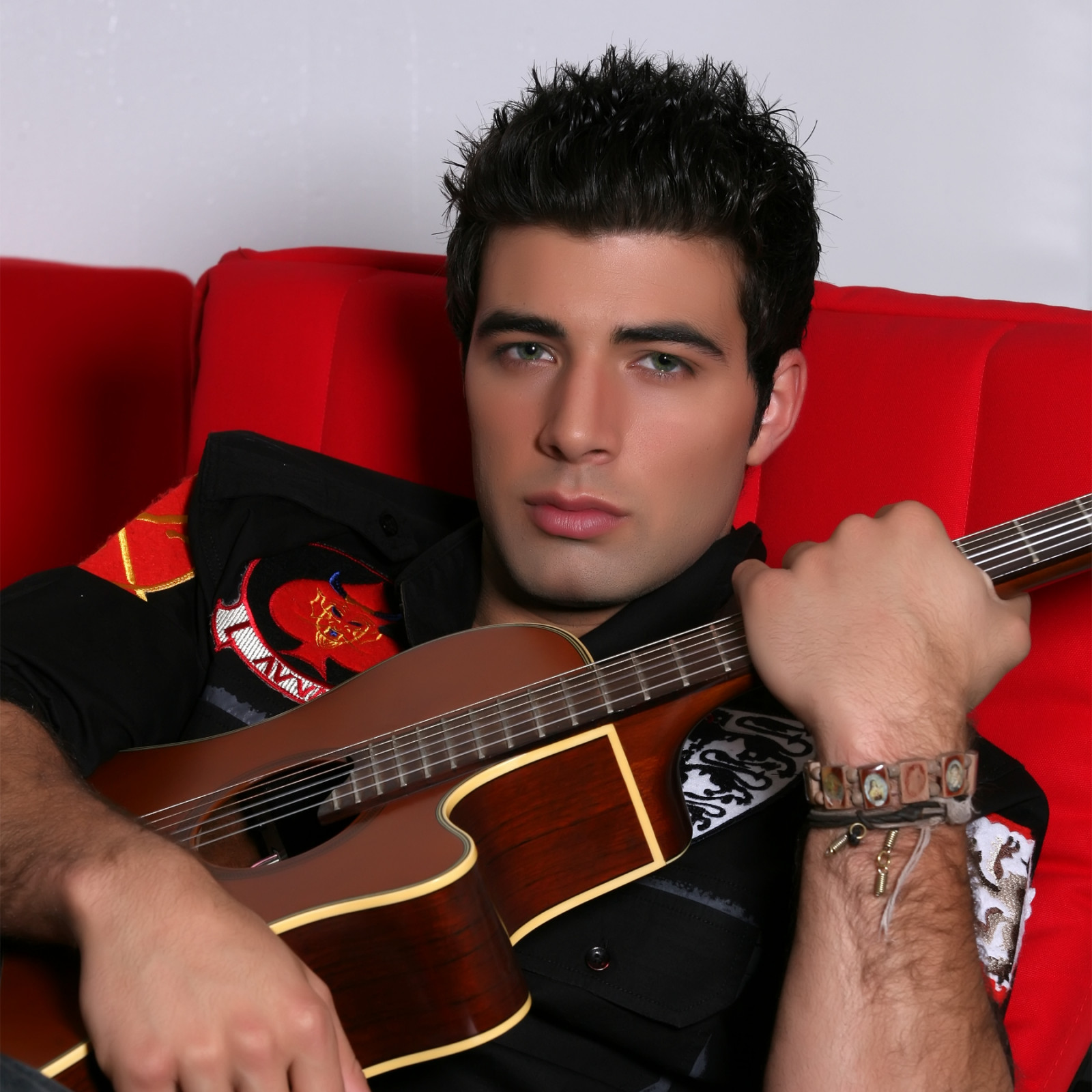 Женкарлос Канела (Jencarlos Canela)