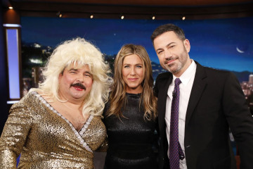 Jennifer Aniston Appeared on Jimmy Kimmel Live in Los Angeles 12/05/2018 фото №1124403