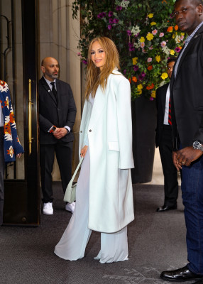 Jennifer Lopez - 'Atlas' New York Photocall 05/04/2024 фото №1394561