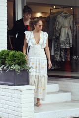 Jennifer Lopez - Hamptons 07/05/2021 фото №1301473