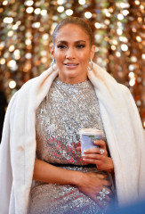 Jennifer Lopez - 'Marry Me' On Set in New York 10/22/2019 фото №1228888