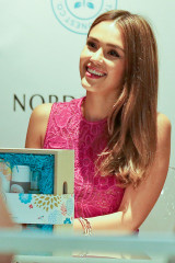 Jessica Alba – Meet and Greet Hosted by the Honest Company in Honolulu фото №927384