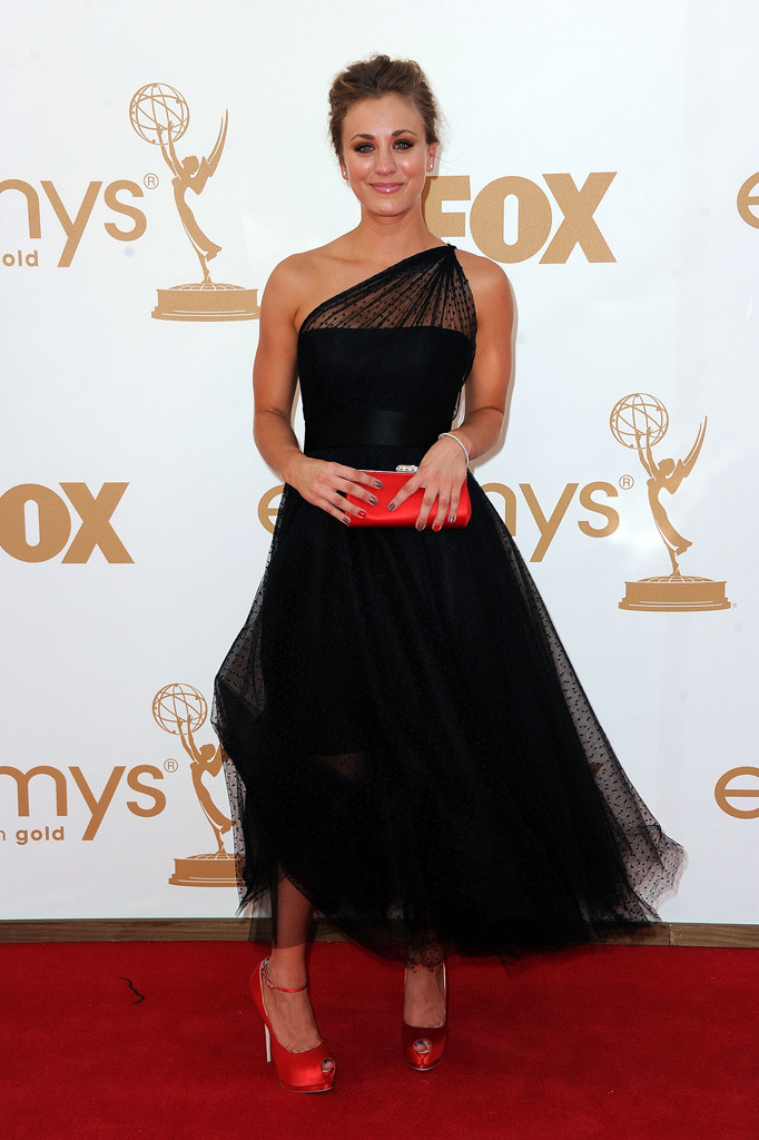 biography awards trivia imdbpro kaley cuoco