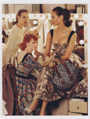 Christy Turlington, Natalia Vodianova &amp; Karen Elson ~ Louis Vuitton 2010.11 фото №1395532