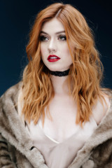 Katherine McNamara фото №1038007