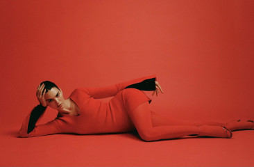 Kendall Jenner ~ KENDALL x FWRD FALL Campaign 2024 by Sonia Szóstak  фото №1401135