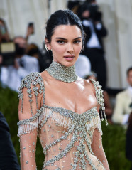 Kendall Jenner - MET Gala 2021: In America. A Lexicon Of Fashion 09/13/2021 фото №1310996