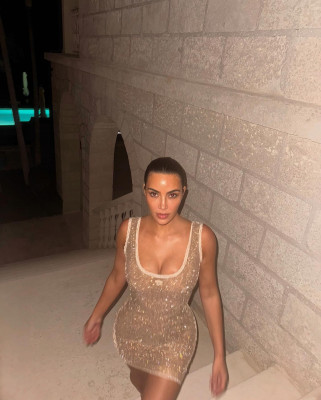 Kim Kardashian - 04/16/2024 фото №1393728