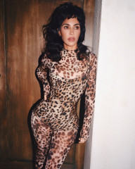 Kim Kardashian – for Dolce &amp; Gabbana, November 2024 фото №1407168