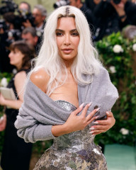Kim Kardashian – Met Gala 2024 фото №1394834