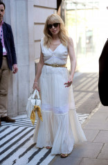 Kylie Minogue - BBC Studios in London 04/19/2018 фото №1099158