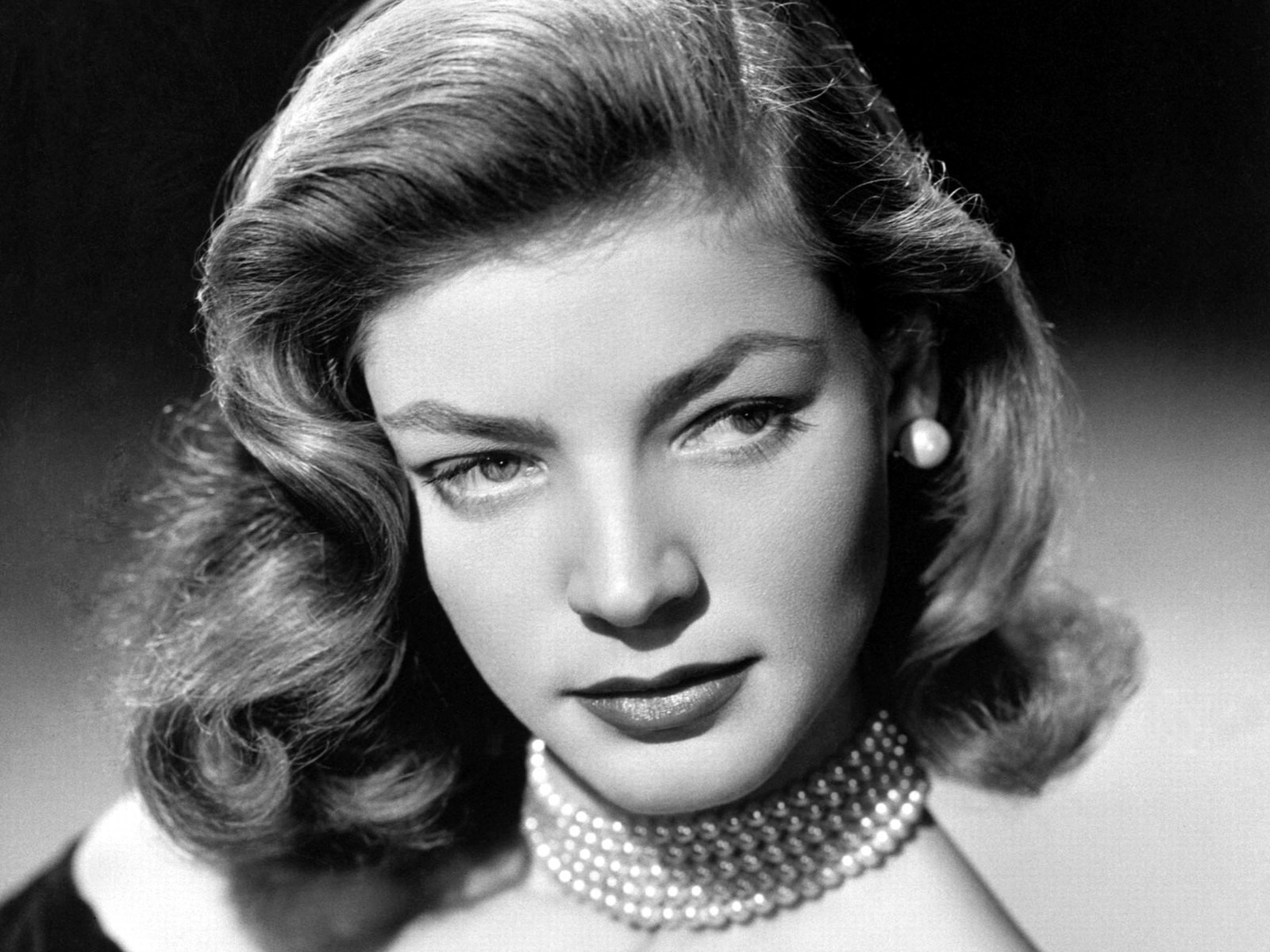 Лорэн Бэколл (Lauren Bacall)