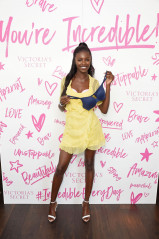 Le﻿omie Anderson Launches The New 'Incredible By ﻿Victoria's Secret' Bra Collect фото №1186319