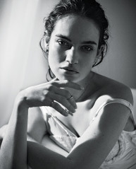 Lily James фото №866393