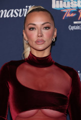 Lindsey Pelas – Sports Illustrated The Party by Captain Morgan in Las Vegas фото №1387884