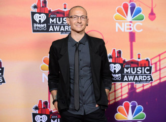 Linkin Park - Chester Bennington at iHeartRadio Music Awards 05/01/2014 фото №1135039