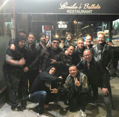 Linkin Park - Chester Bennington at Emilio's Ballato in New York 05/01/2017 фото №1170995