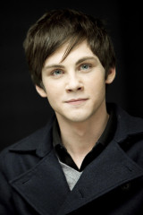 Logan Lerman фото №672489